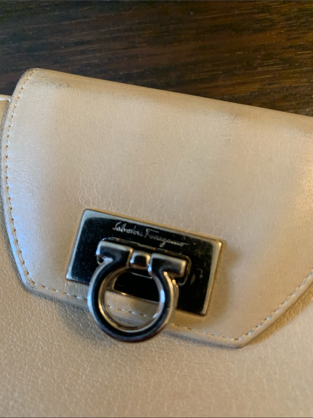 Salvatore Ferragamo Cream Leather Wallet with Silver Gancini Ring - Picture 2 of 16